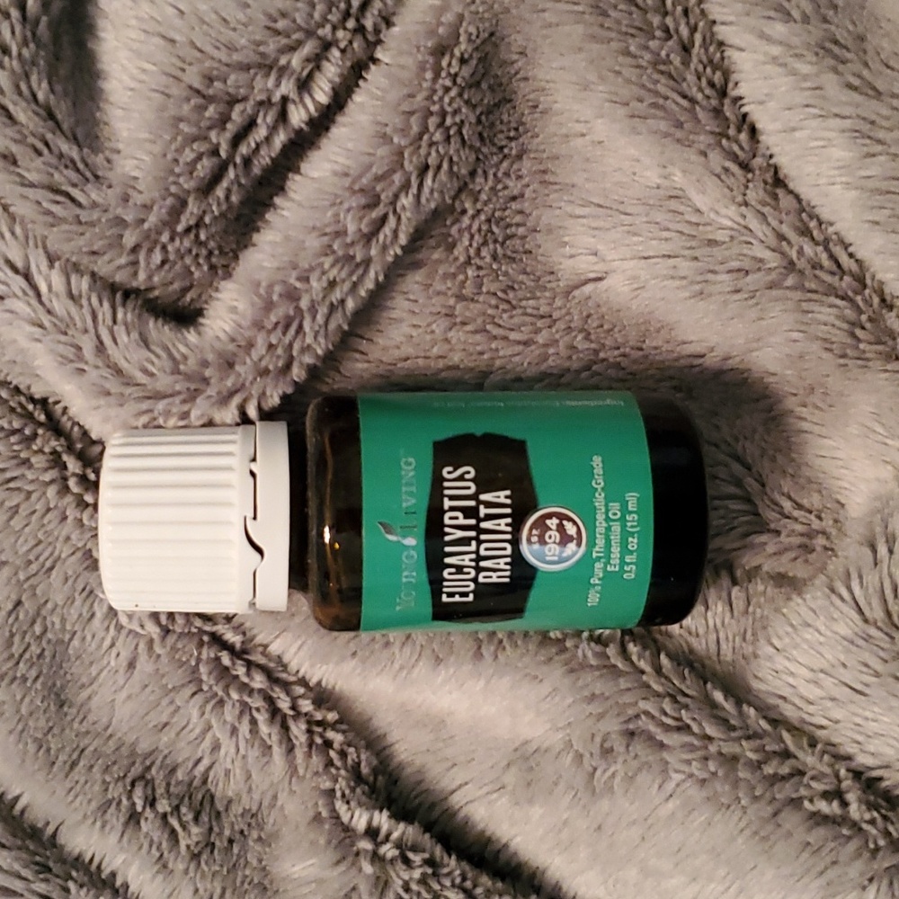 Eucalyptus Radiata essential oil